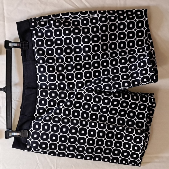 NWT Womens Worthington Dress Shorts (Modern Fit) Black and White  Size 6 - Picture 1 of 7